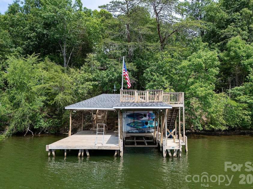 273 Lakewood Circle, Troy, NC 27371.  MLS# CAR4397734, YatesRealty ID 38221. 