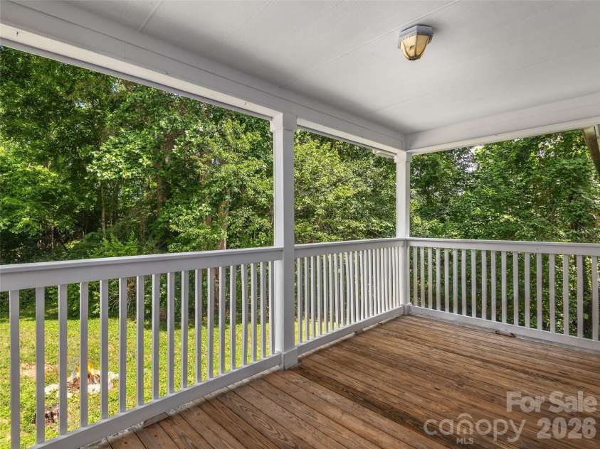 321 Virginia Avenue, Asheville, NC 28806.  MLS# CAR4405233, YatesRealty ID 38222. 