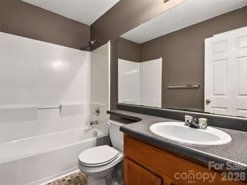 321 Virginia Avenue, Asheville, NC 28806.  MLS# CAR4405233, YatesRealty ID 38222. 