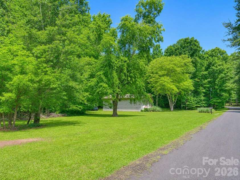 625 Stillwater Court, Clover, SC 29710.  MLS# CAR4364329, YatesRealty ID 38224. 