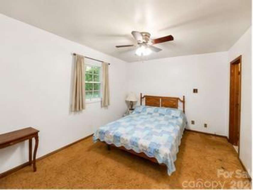 625 Stillwater Court, Clover, SC 29710.  MLS# CAR4364329, YatesRealty ID 38224. 