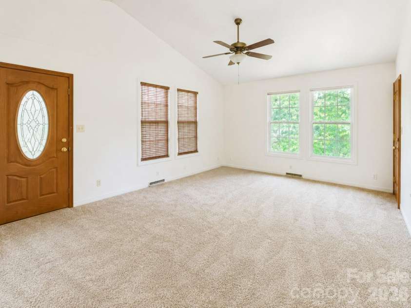 625 Stillwater Court, Clover, SC 29710.  MLS# CAR4364329, YatesRealty ID 38224. 