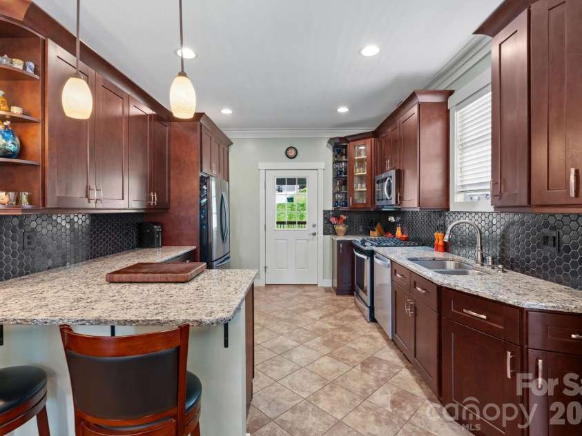 36 Copper Mill Court, Candler, NC 28715.  MLS# CAR4396335, YatesRealty ID 38225. Kitchen