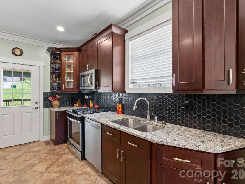 36 Copper Mill Court, Candler, NC 28715.  MLS# CAR4396335, YatesRealty ID 38225. Kitchen