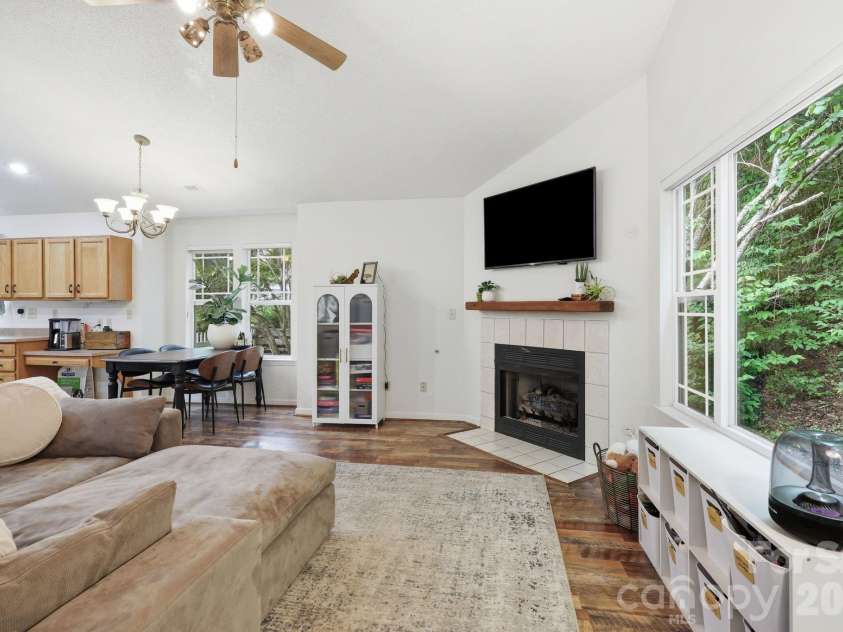 51 Sunview Circle, Arden, NC 28704.  MLS# CAR4397964, YatesRealty ID 38226. 