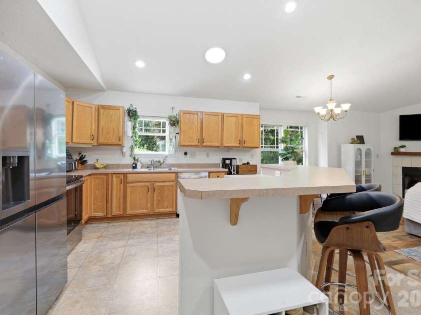 51 Sunview Circle, Arden, NC 28704.  MLS# CAR4397964, YatesRealty ID 38226. 