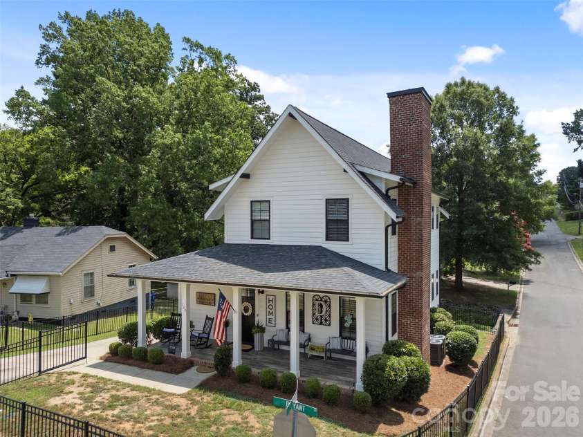 129 Bryant Street, Belmont, NC 28012.  MLS# CAR4398951, YatesRealty ID 38228. 
