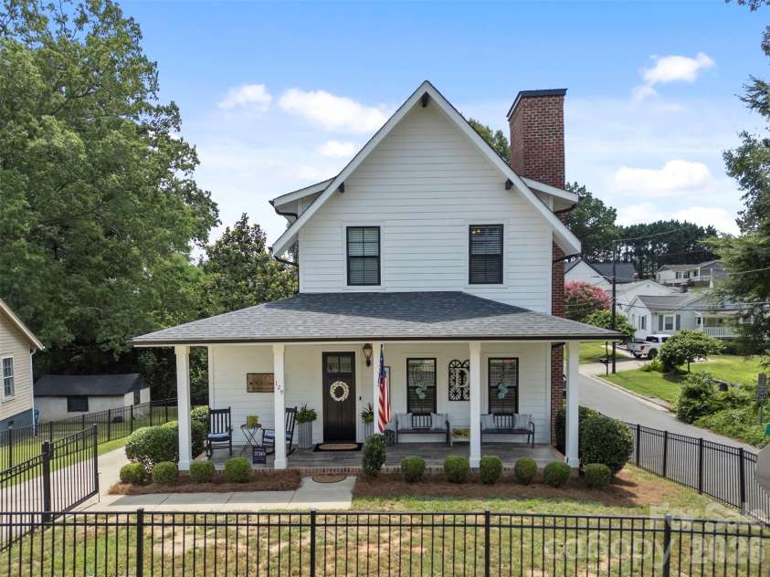 129 Bryant Street, Belmont, NC 28012.  MLS# CAR4398951, YatesRealty ID 38228. 