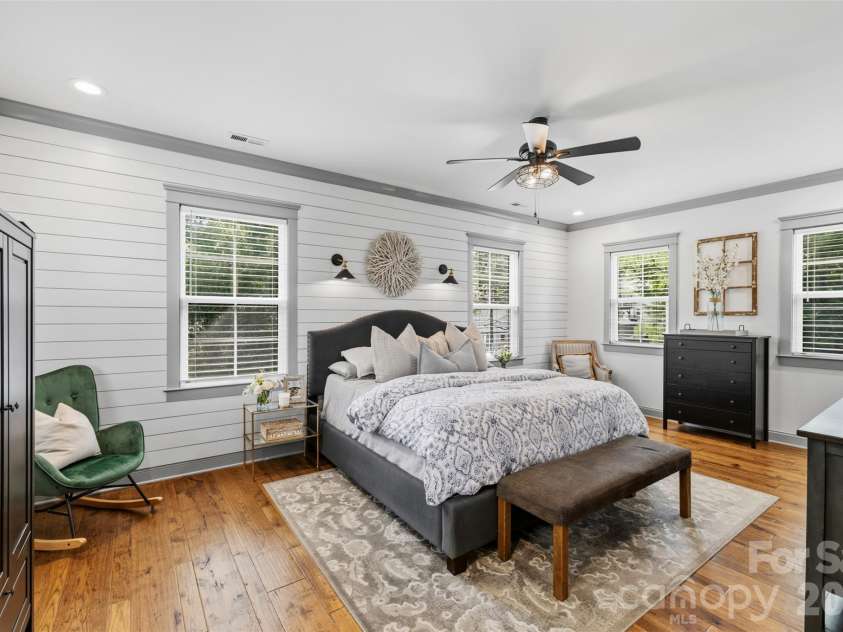 129 Bryant Street, Belmont, NC 28012.  MLS# CAR4398951, YatesRealty ID 38228. 