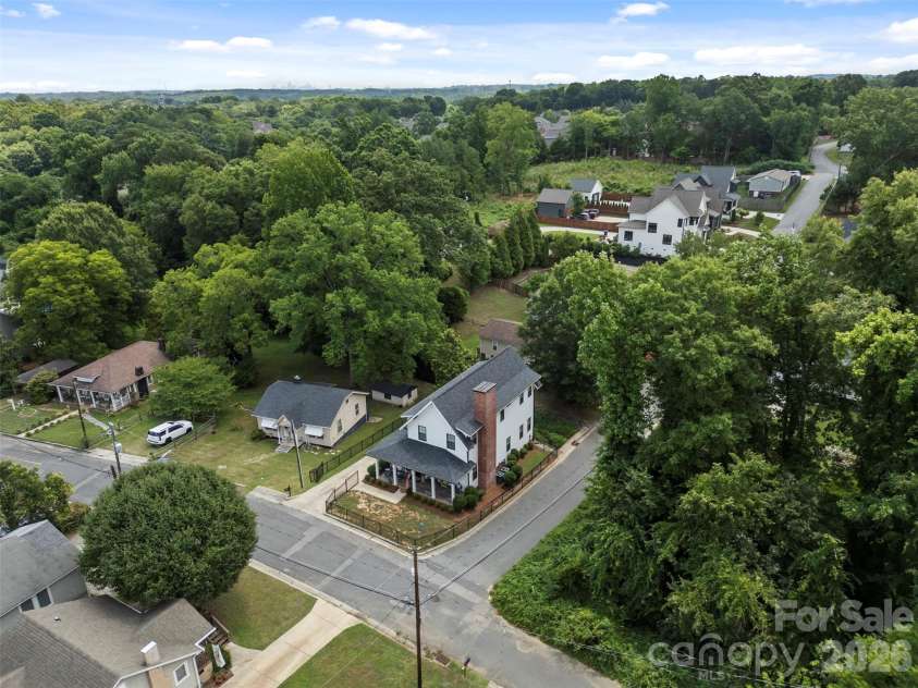 129 Bryant Street, Belmont, NC 28012.  MLS# CAR4398951, YatesRealty ID 38228. 