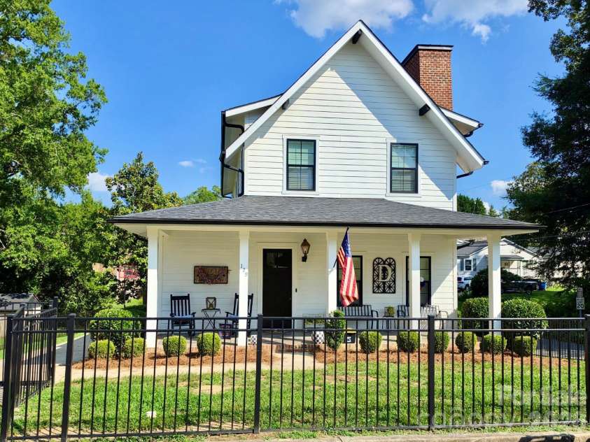 129 Bryant Street, Belmont, NC 28012.  MLS# CAR4398951, YatesRealty ID 38228. 