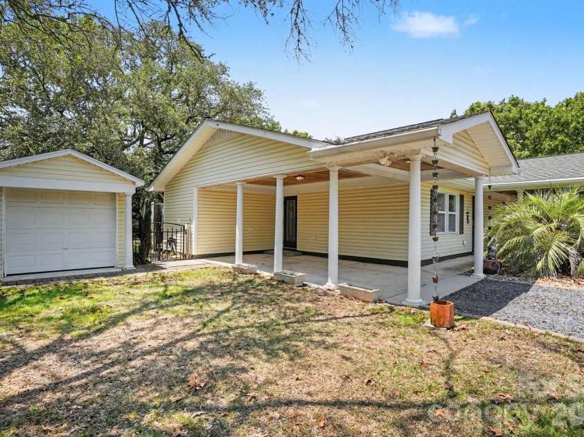 121 1st Street, Oak Island, NC 28465.  MLS# CAR4404040, YatesRealty ID 38229. 