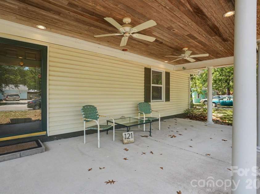 121 1st Street, Oak Island, NC 28465.  MLS# CAR4404040, YatesRealty ID 38229. 