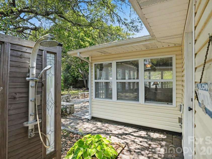 121 1st Street, Oak Island, NC 28465.  MLS# CAR4404040, YatesRealty ID 38229. 