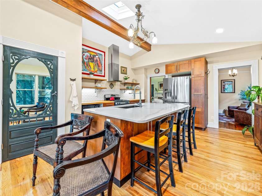 138 French Broad Avenue, Asheville, NC 28801.  MLS# CAR4301394, YatesRealty ID 3823. 