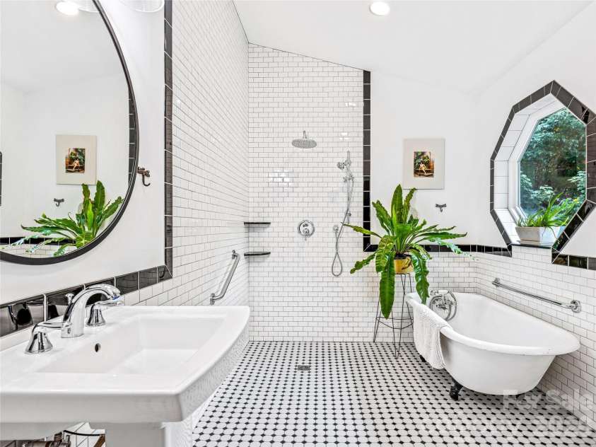 138 French Broad Avenue, Asheville, NC 28801.  MLS# CAR4301394, YatesRealty ID 3823. Primary bathroom