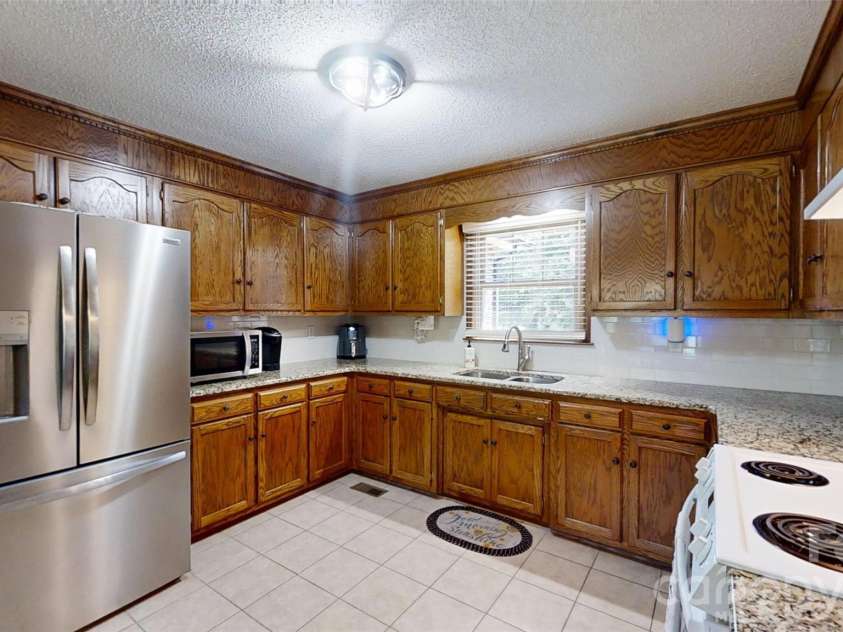 1730 Smith Farm Road, Lincolnton, NC 28092.  MLS# CAR4387727, YatesRealty ID 38232. 