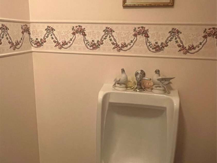 530 West Side Road, Burnsville, NC 28714.  MLS# CAR4403042, YatesRealty ID 38233. Primary bathroom