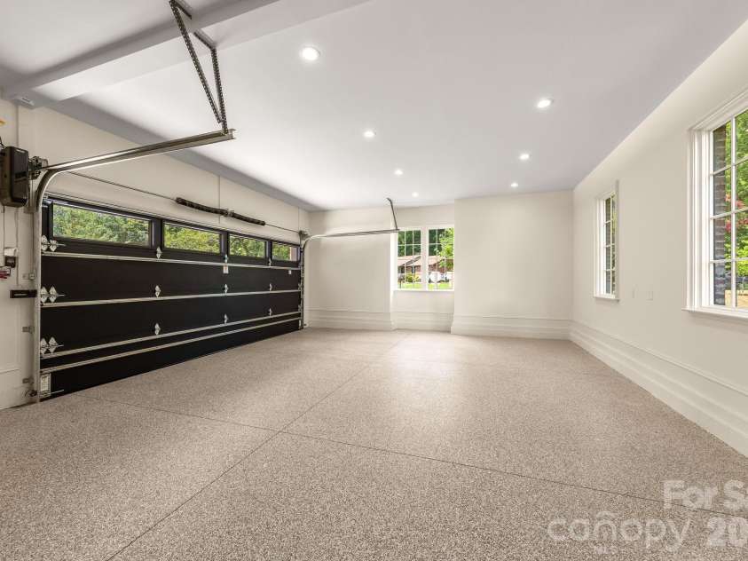 5555 Lansing Drive, Charlotte, NC 28270.  MLS# CAR4395267, YatesRealty ID 38234. 2.5 car garage