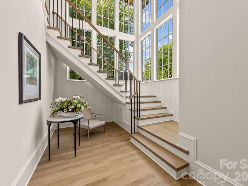 5555 Lansing Drive, Charlotte, NC 28270.  MLS# CAR4395267, YatesRealty ID 38234. 