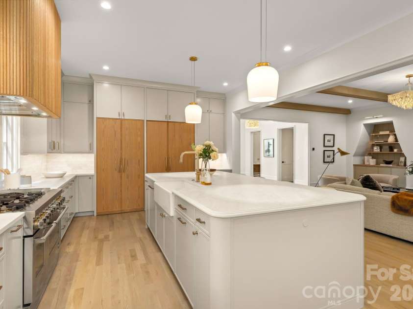 5555 Lansing Drive, Charlotte, NC 28270.  MLS# CAR4395267, YatesRealty ID 38234. 
