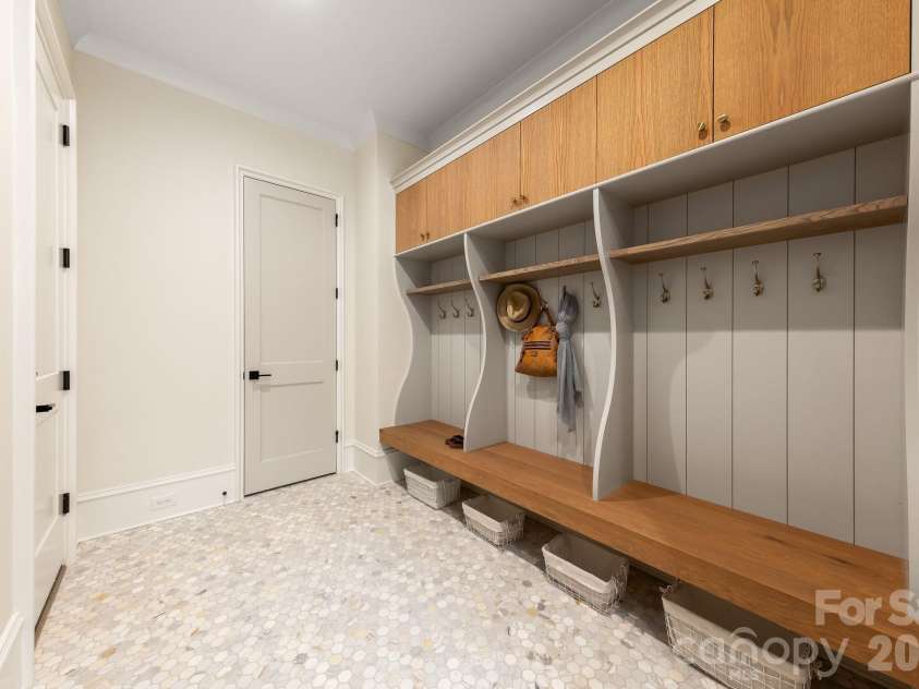 5555 Lansing Drive, Charlotte, NC 28270.  MLS# CAR4395267, YatesRealty ID 38234. 