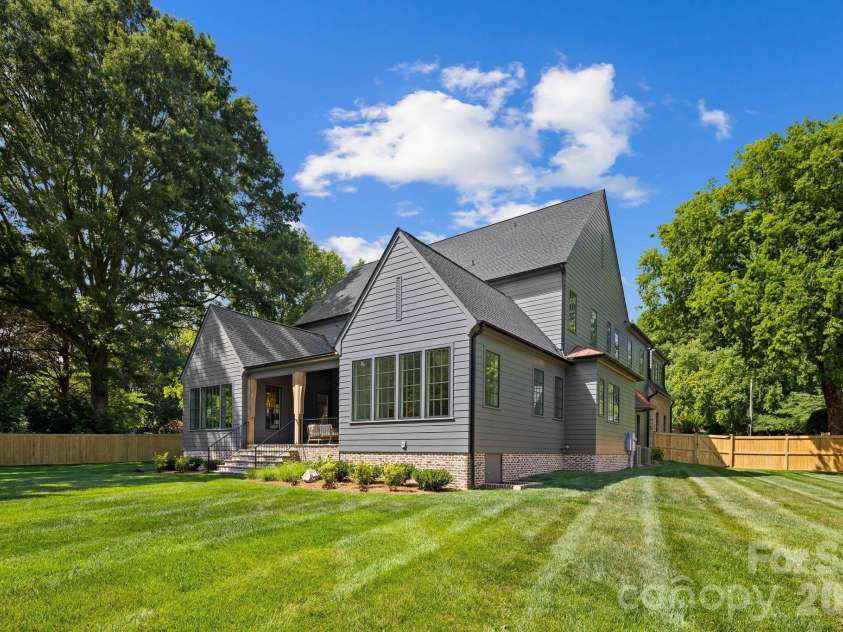 5555 Lansing Drive, Charlotte, NC 28270.  MLS# CAR4395267, YatesRealty ID 38234. 