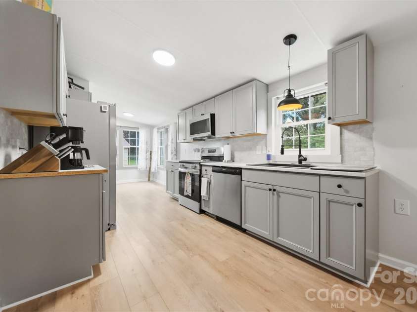 3627 Beachtree Drive, Hudson, NC 28638.  MLS# CAR4403922, YatesRealty ID 38235. 