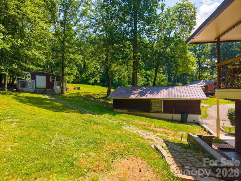 26 Cowee Woods Court, Franklin, NC 28734.  MLS# CAR4402886, YatesRealty ID 38236. 