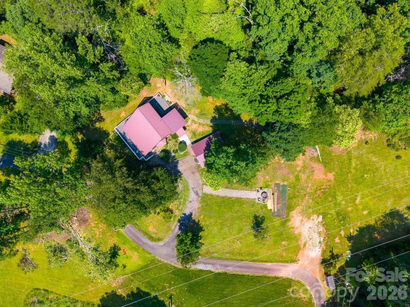 26 Cowee Woods Court, Franklin, NC 28734.  MLS# CAR4402886, YatesRealty ID 38236. 