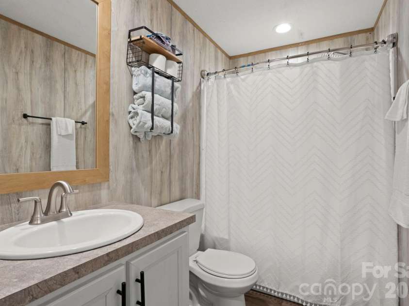 18 Moss Lane, Hendersonville, NC 28792.  MLS# CAR4405486, YatesRealty ID 38239. 