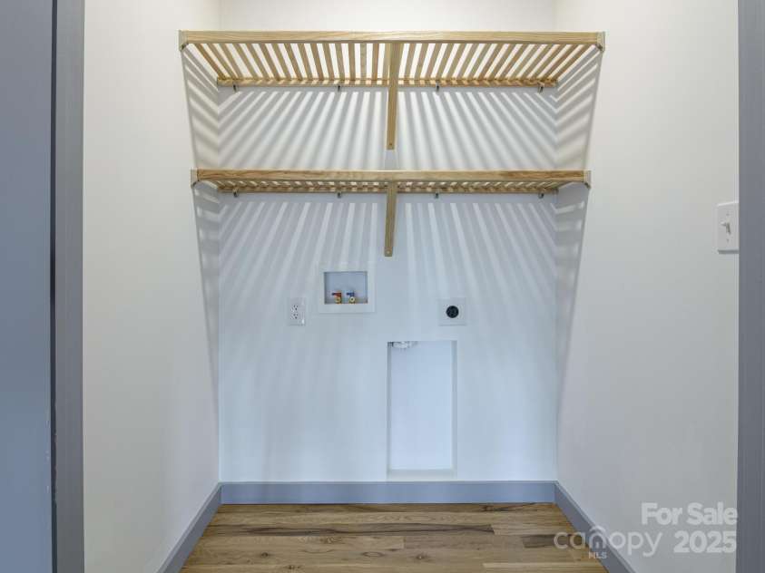 147 Abundance Run, Asheville, NC 28805.  MLS# CAR4240890, YatesRealty ID 3824. Laundry area on main floor