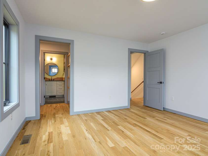 147 Abundance Run, Asheville, NC 28805.  MLS# CAR4240890, YatesRealty ID 3824. Master Bedroom