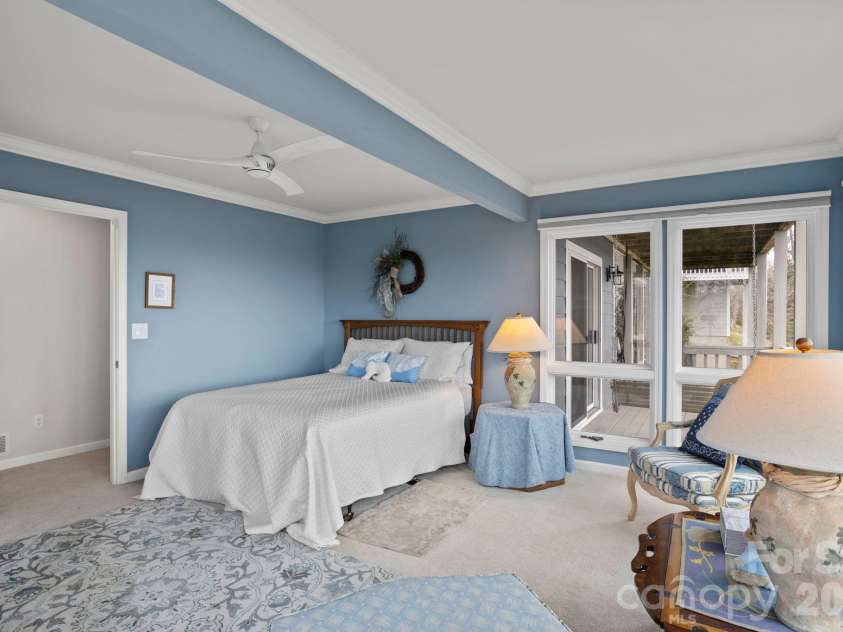 330 Dawnbrook Drive, Flat Rock, NC 28731.  MLS# CAR4355214, YatesRealty ID 3824. 