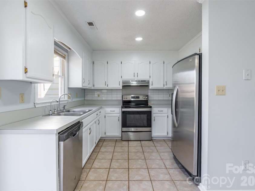 7225 McTeal Place, Charlotte, NC 28262.  MLS# CAR4334886, YatesRealty ID 3824. 