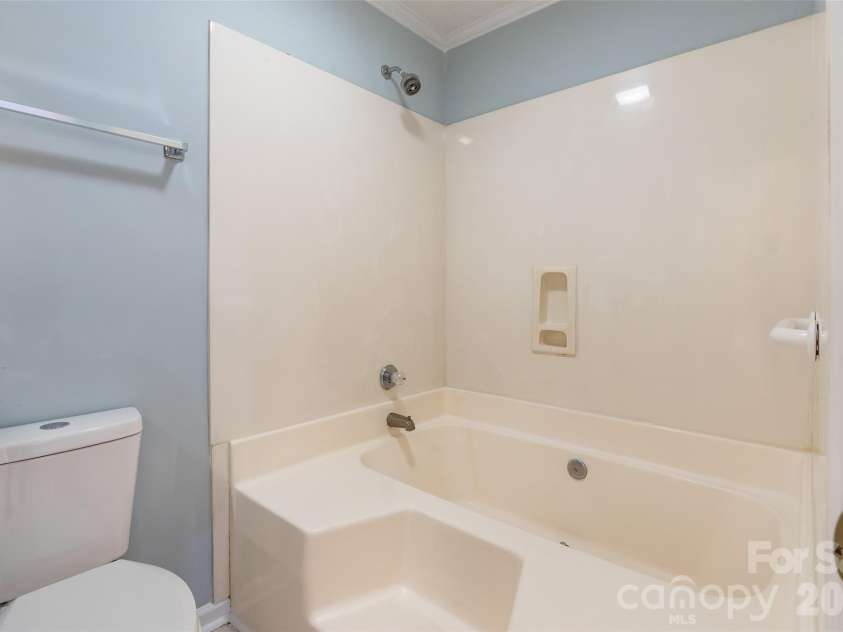 7225 McTeal Place, Charlotte, NC 28262.  MLS# CAR4334886, YatesRealty ID 3824. 