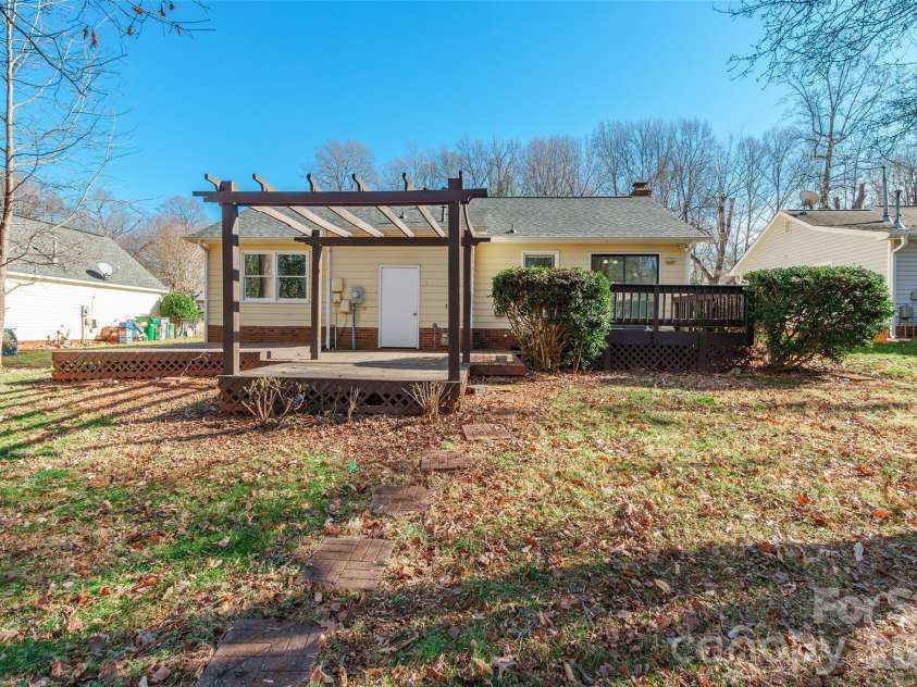 7225 McTeal Place, Charlotte, NC 28262.  MLS# CAR4334886, YatesRealty ID 3824. 