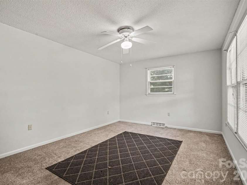 777 Springdale Lane, Gastonia, NC 28052.  MLS# CAR4405447, YatesRealty ID 38240. 