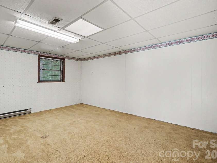 777 Springdale Lane, Gastonia, NC 28052.  MLS# CAR4405447, YatesRealty ID 38240. 