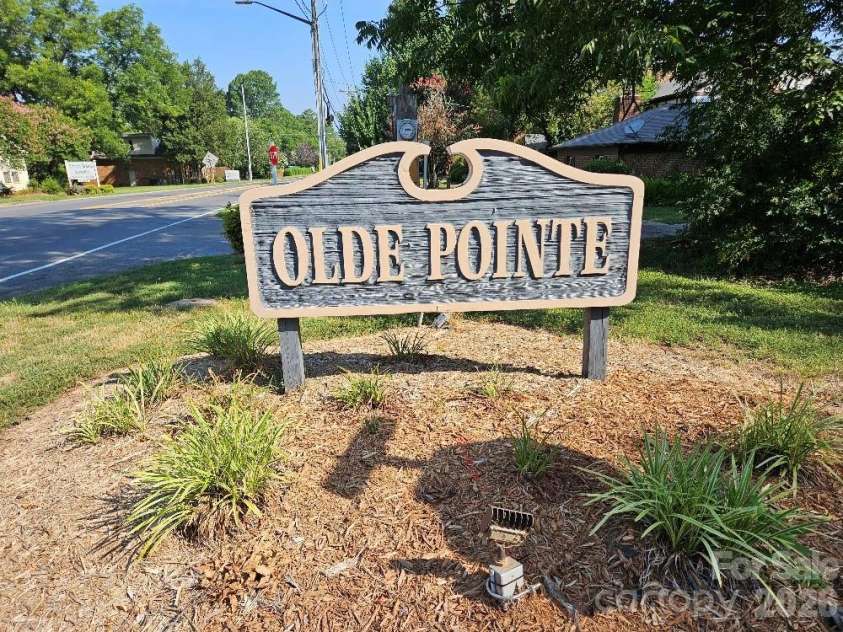 221 Pointe Circle, Rock Hill, SC 29732.  MLS# CAR4405046, YatesRealty ID 38243. 