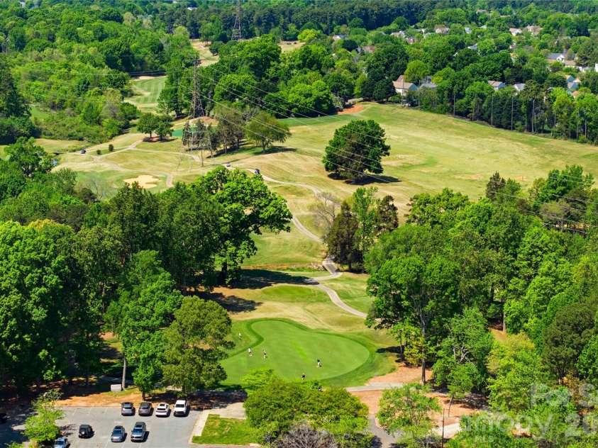 9035 Meadowmont View Drive, Charlotte, NC 28269.  MLS# CAR4402729, YatesRealty ID 38244. 