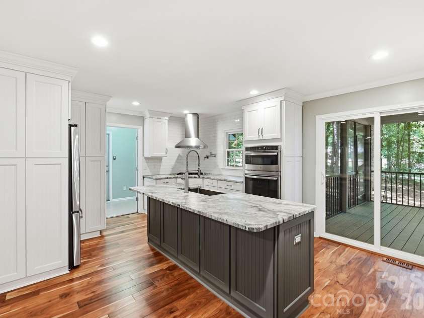 9475 Man O War Road, Fort Mill, SC 29707.  MLS# CAR4402394, YatesRealty ID 38245. 