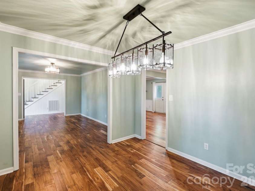 9475 Man O War Road, Fort Mill, SC 29707.  MLS# CAR4402394, YatesRealty ID 38245. 
