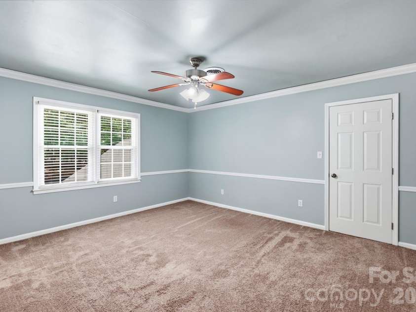 9475 Man O War Road, Fort Mill, SC 29707.  MLS# CAR4402394, YatesRealty ID 38245. 