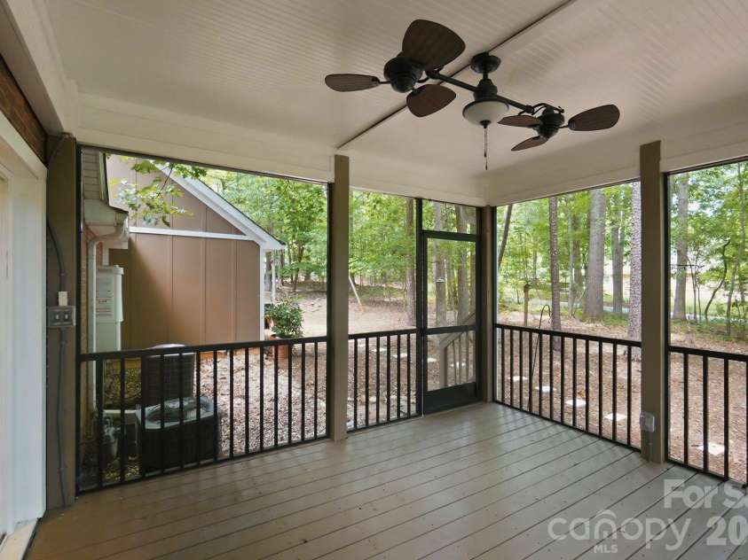 9475 Man O War Road, Fort Mill, SC 29707.  MLS# CAR4402394, YatesRealty ID 38245. 