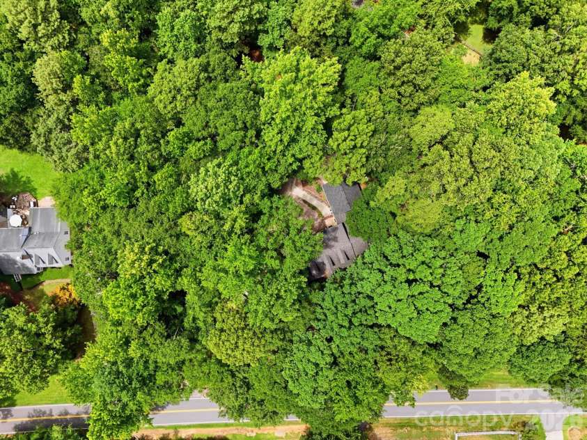 9475 Man O War Road, Fort Mill, SC 29707.  MLS# CAR4402394, YatesRealty ID 38245. 
