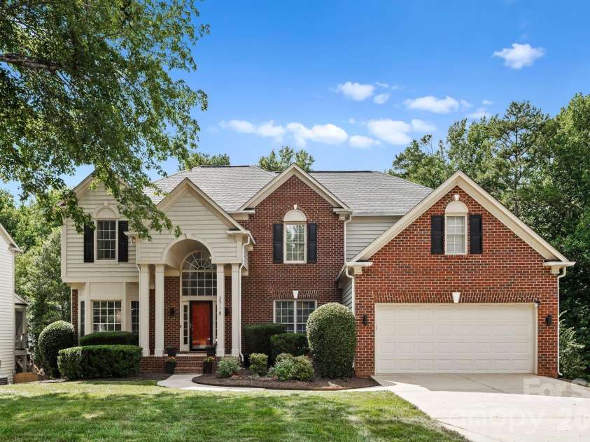 2718 Peverell Lane, Charlotte, NC 28270.  MLS# CAR4402678, YatesRealty ID 38247. 