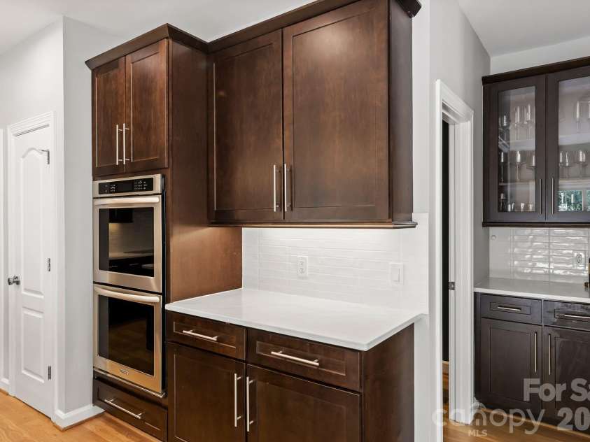 2718 Peverell Lane, Charlotte, NC 28270.  MLS# CAR4402678, YatesRealty ID 38247. 