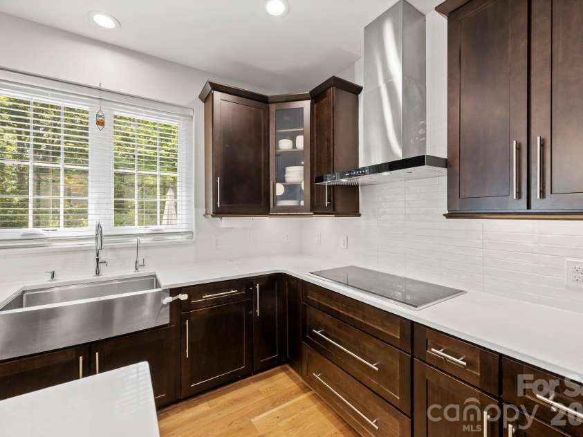 2718 Peverell Lane, Charlotte, NC 28270.  MLS# CAR4402678, YatesRealty ID 38247. 