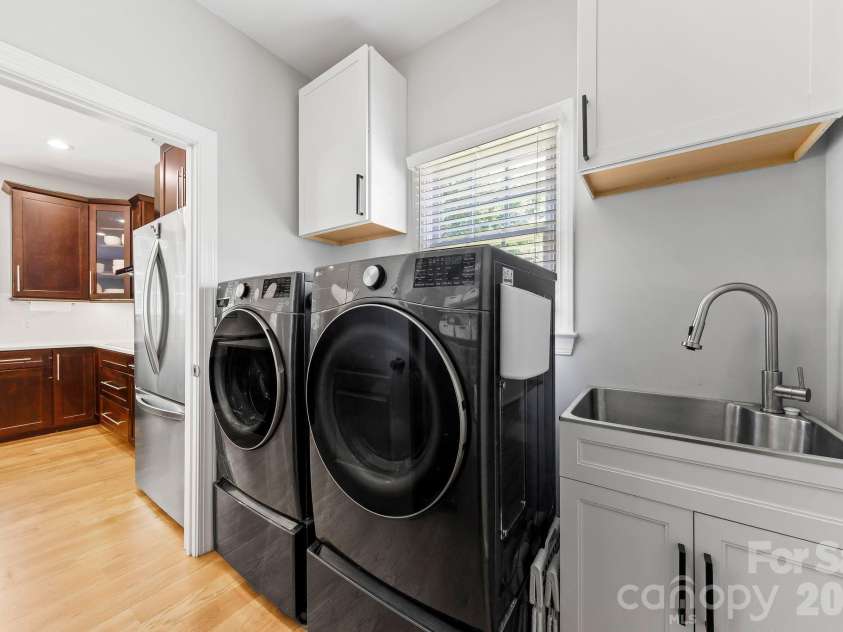 2718 Peverell Lane, Charlotte, NC 28270.  MLS# CAR4402678, YatesRealty ID 38247. 